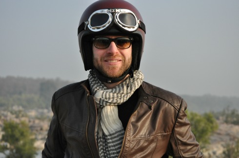 Alex Zurcher a créé Vintage Rides, une agence de voyages insolites à moto