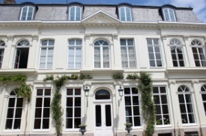 Dans le Vieux-Lille, ce magnifique hôtel particulier du XVIIIème siècle rouvrira ses portes en avril 2015... 